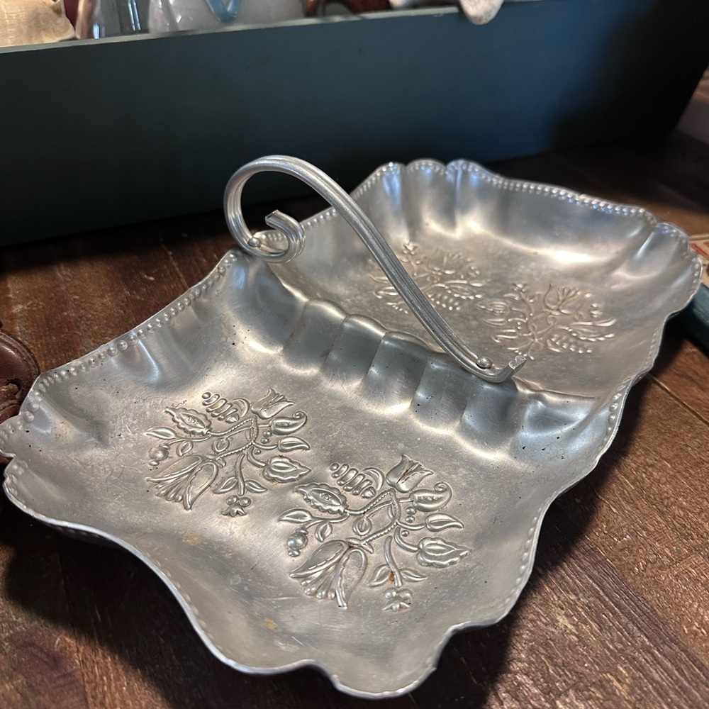 MCM Hammered Aluminum Divided Server Tray